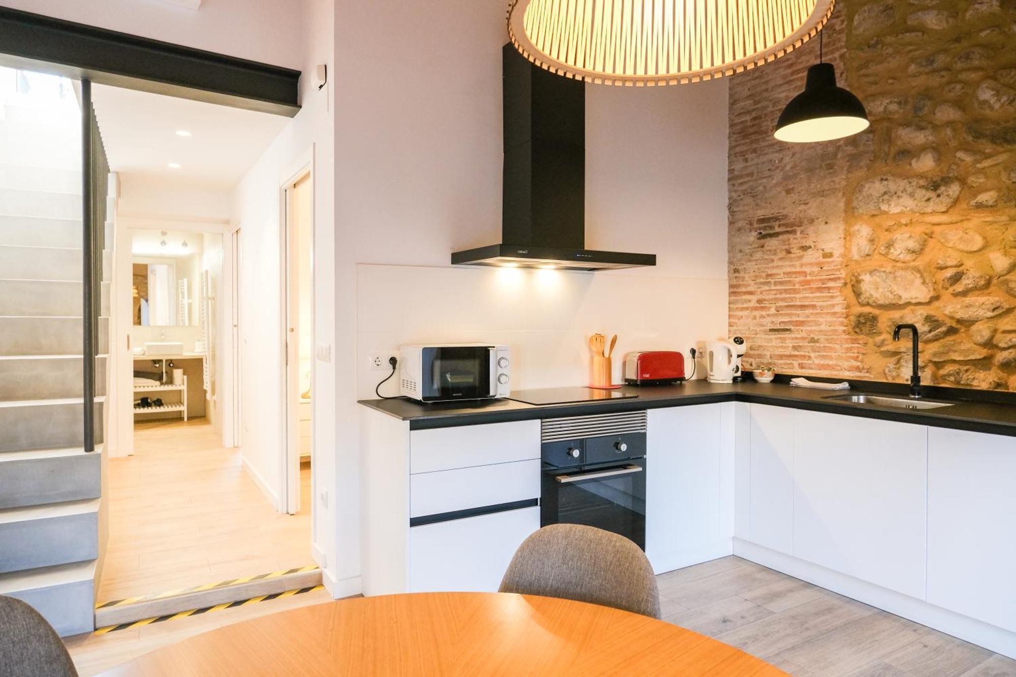 Ganganell Atic Apartamento Con Terraza En Бесалу Экстерьер фото