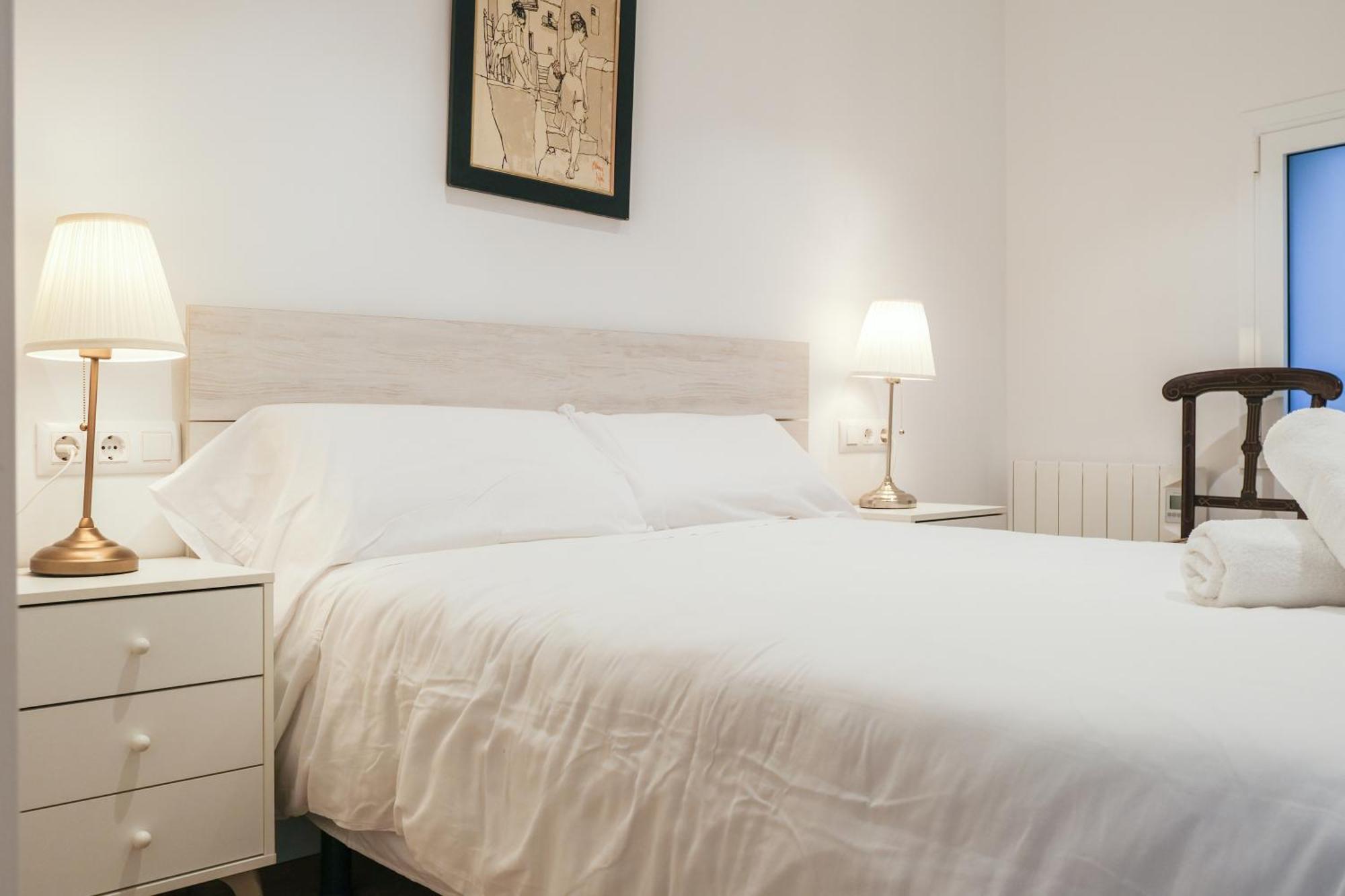 Ganganell Atic Apartamento Con Terraza En Бесалу Экстерьер фото